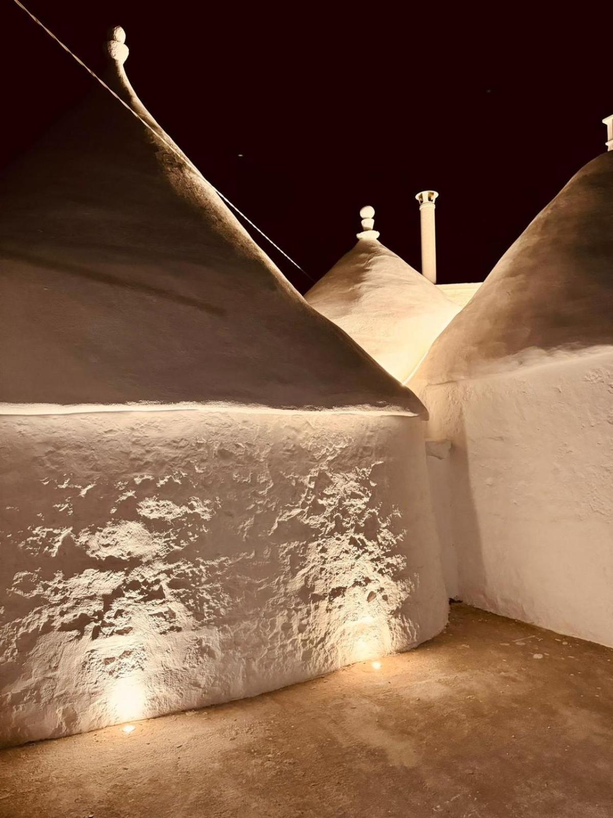בית הארחה Trulli In Contrada - מונופולי מראה חיצוני תמונה