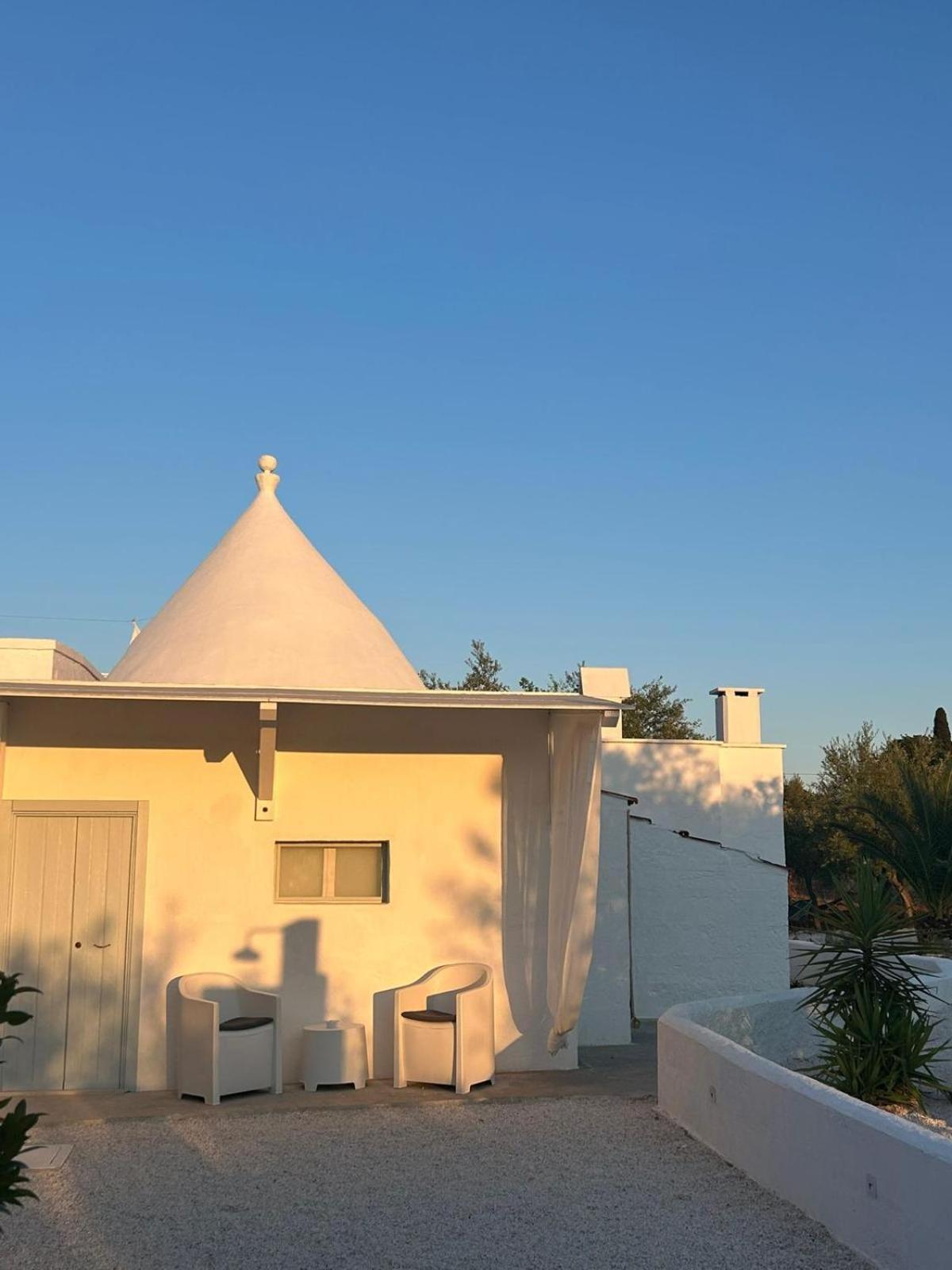 בית הארחה Trulli In Contrada - מונופולי מראה חיצוני תמונה
