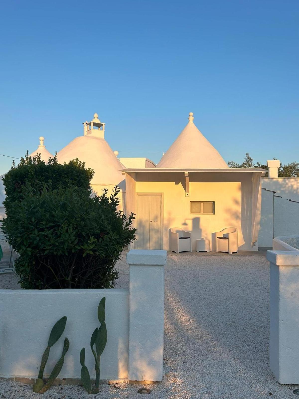 בית הארחה Trulli In Contrada - מונופולי מראה חיצוני תמונה